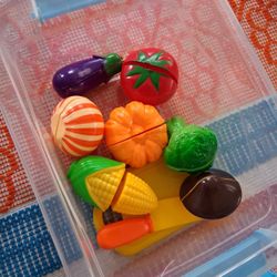 Kids Velcro Cutting Vegetable Playset