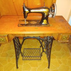 Antique Singer Treadle Sewing Machine