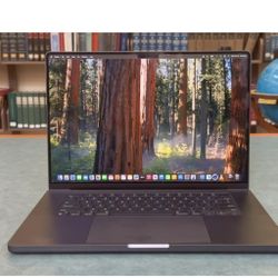 Apple MacBook 16 Inch M4