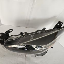 2017-2018 OEM Mazda 3 Halogen Headlight Left Driver Side