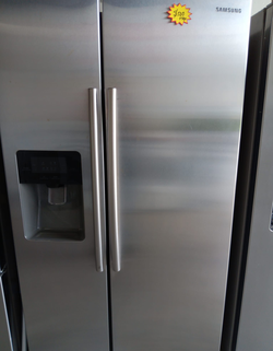 Samsung Side‑by‑Side Fridge – Stainless, Ice/Water Dispenser