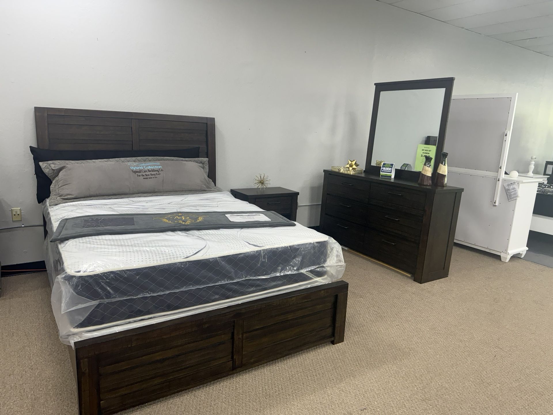 4PC QUEEN BEDROOM SET✨