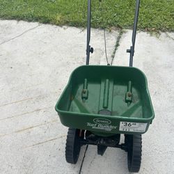 Scott’s Grass Seed Feeder Green