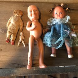 Strange Antique Dolls 