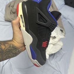 Jordan 4