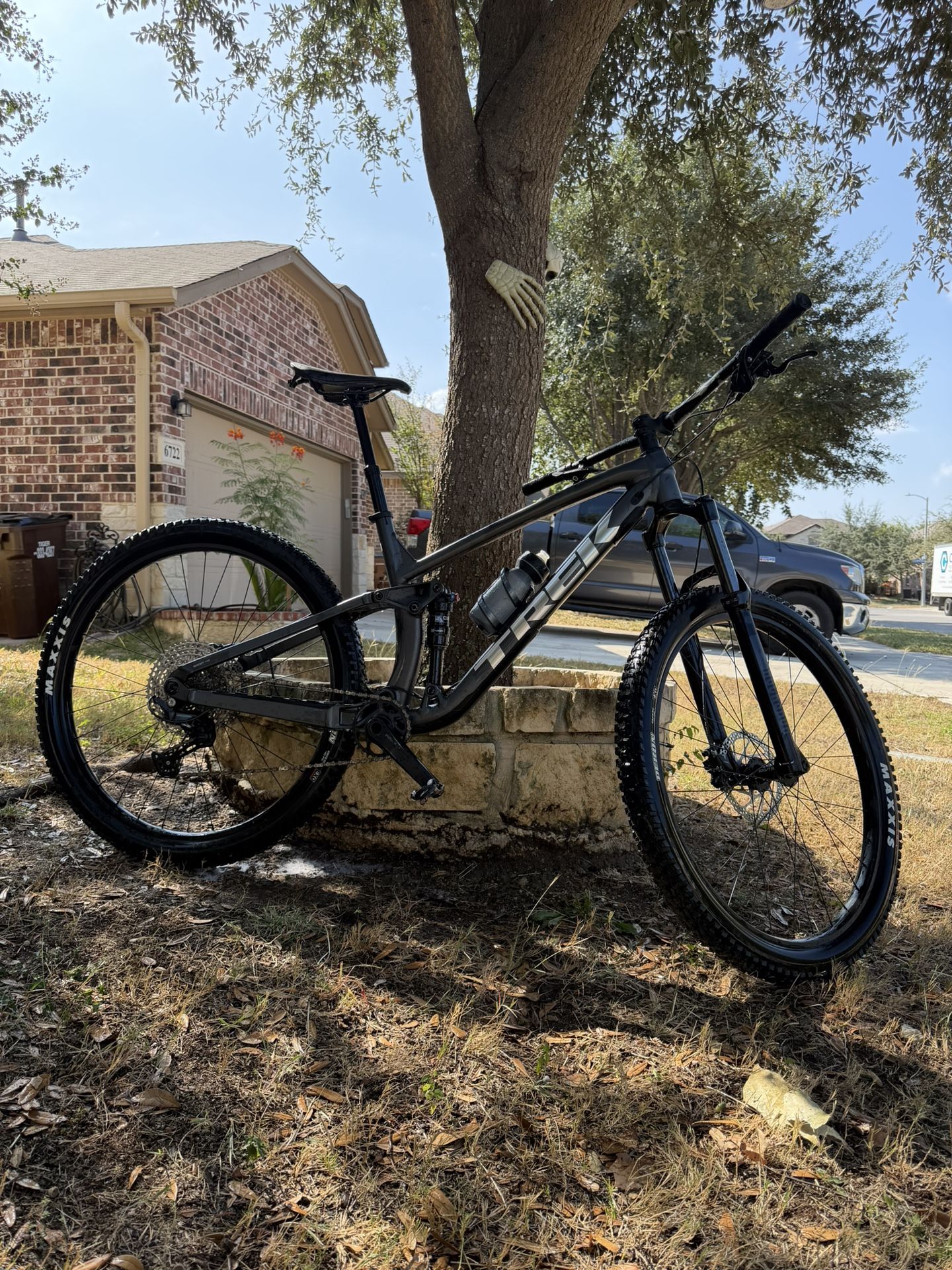 Bike - Trek Top Fuel 7 (2023) 