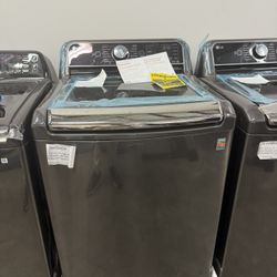 LG - 5.5 Cu. Ft. High-Efficiency Smart Top Load Washer with