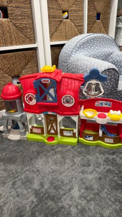 Little People Barn And Pig And Cow