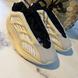 Boys Adidas Size 11c $45