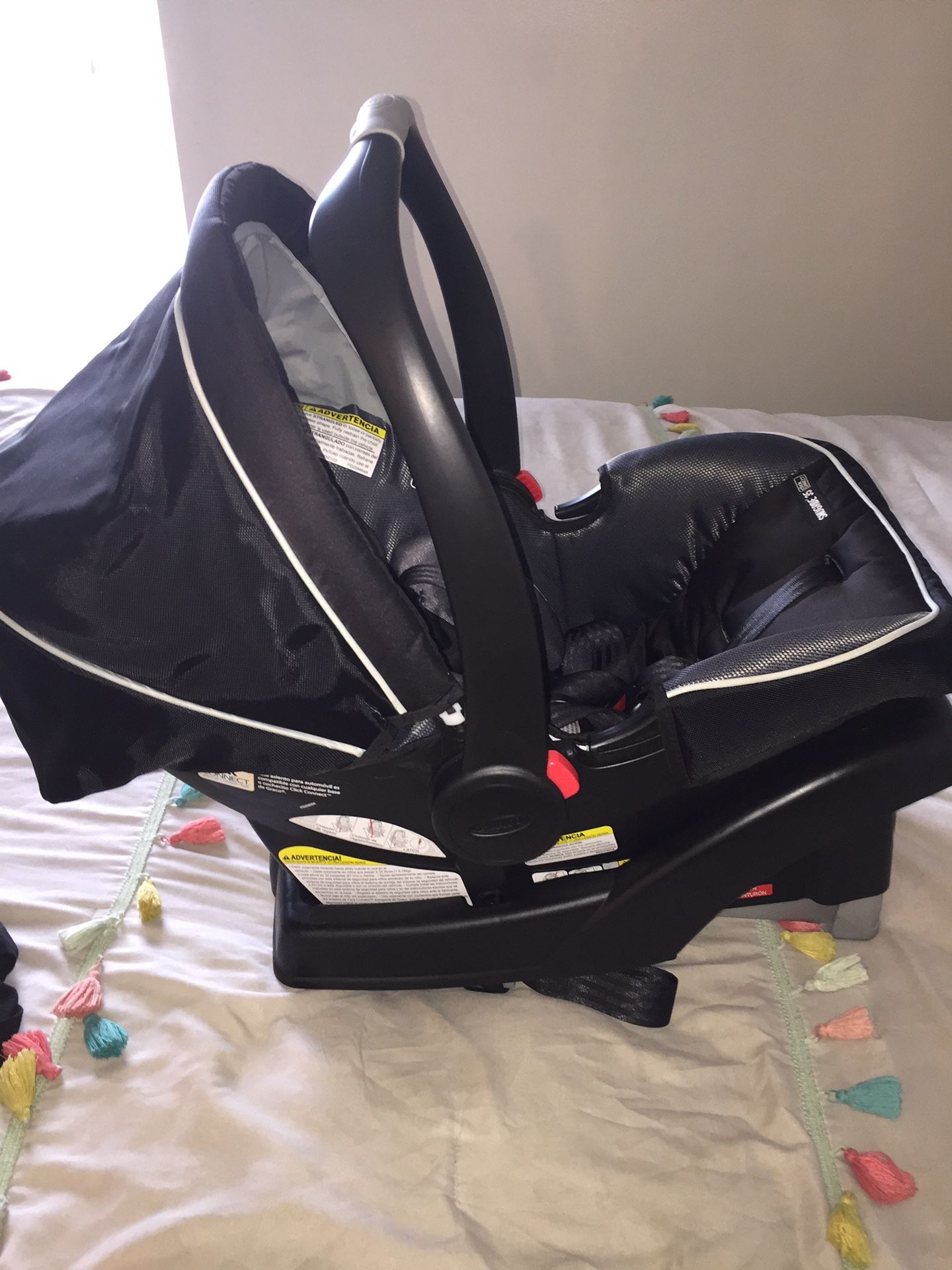 Graco Infant Car Seat and Base