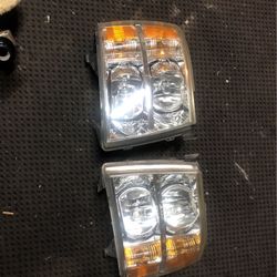 2007-2014 Chevy Silverado Headlights- 1 Pair