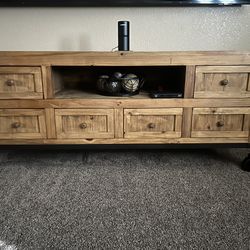 Nice TV Stand