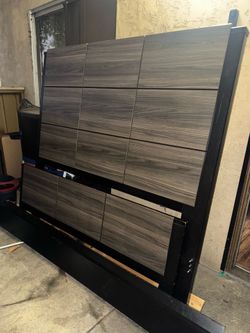 Free QUEEN bed !