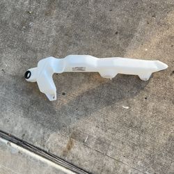 Windshield Water Reservoir For Honda CR-V 2014
