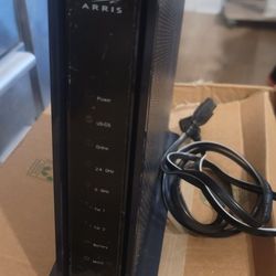 Arris Touchstone® TG2472G Cable Voice Gateway Modem 24x8 DOCSIS® 3.0 Gateway with 802.11ac Wi-Fi & MoCA® 2.0