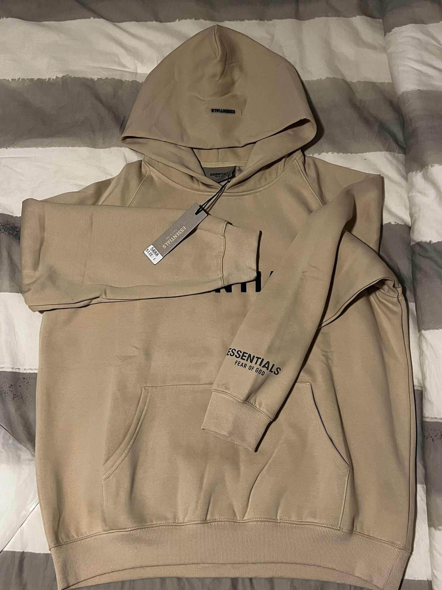 Brand New W/Bag 🛍️ | Fear Of God Essentials Pullover Hoodie 👕 | 2020 | US SIZE L