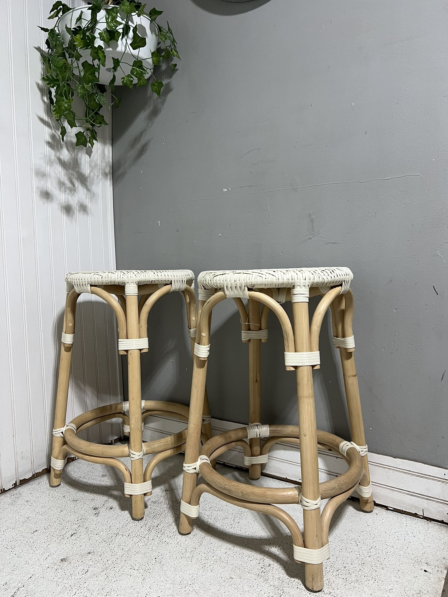 24” Barstools, Counter Stools, Kitchen Stools, Island Stools 