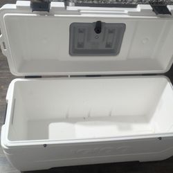 Igloo Marine Cooler