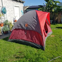Camping Tent In Excellent Condition 