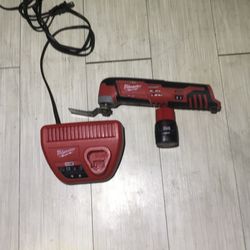 Milwaukee multi tool  12 Volt