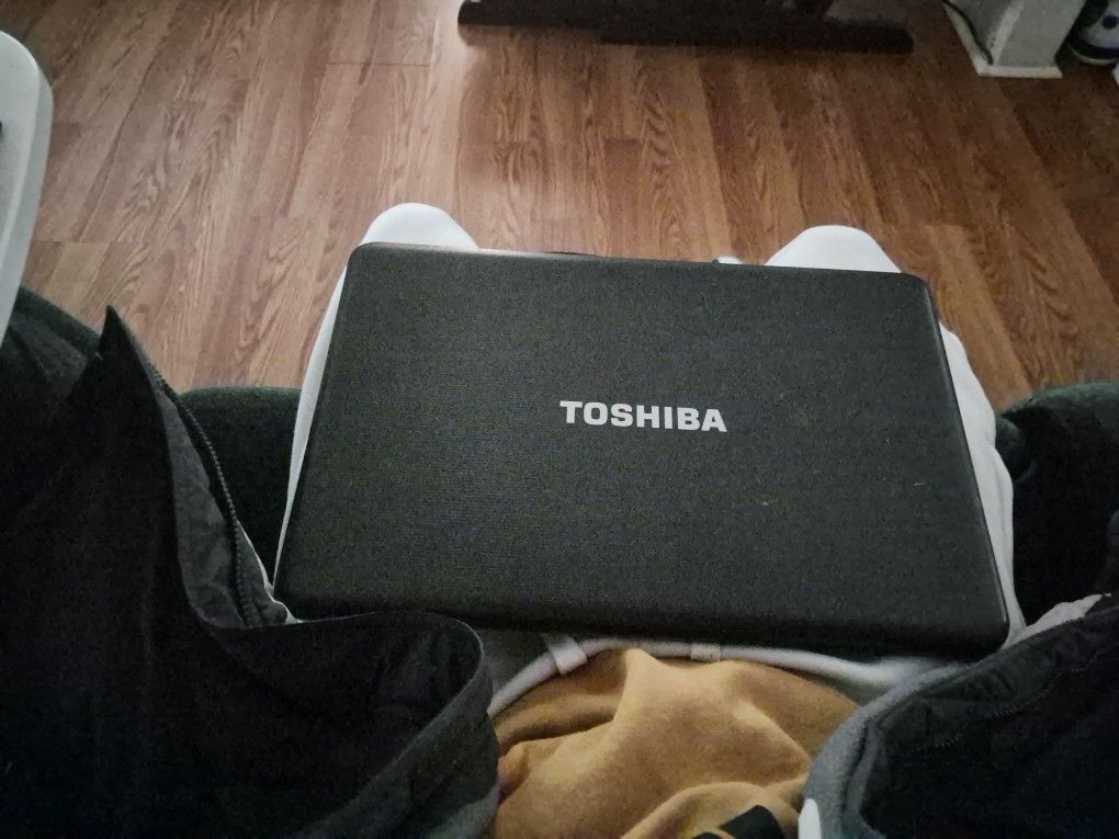 One Dell Laptop Two Toshiba Laptops ALL Three For Once Price