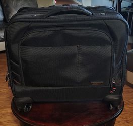 Samsonite xenon 2 spinner mobile office laptop case,black