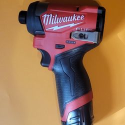 M12 FUEL 12V Lithium-Ion Brushless Cordless 1/4 in. Hex Impact Driver (