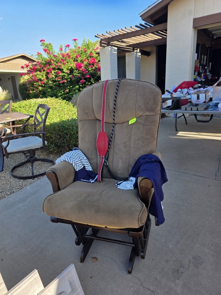Rocking Chair 
