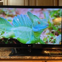 LG 37” 1080P HDTV (Regular TV) 📺 $75 OBO