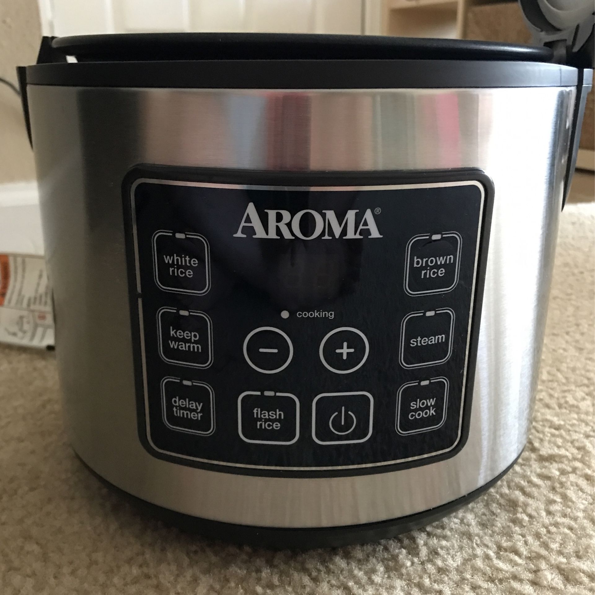 AROMA rice Cooker.
