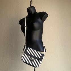 NINE WEST crossbody purse, used once, great condition