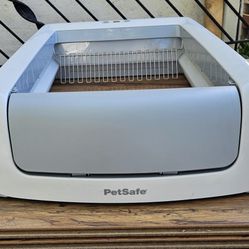 Petsafe Self Cleaning Cat Box