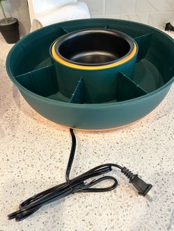 Taco warmer plug in .