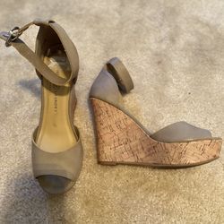 Women’s Nude Wedges Size 8