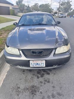 2004 Ford Mustang