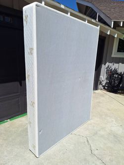 Queen Size Box Springg