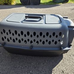 Pet carrier