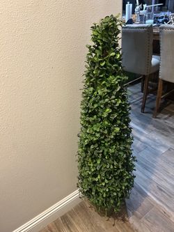 Faux Boxwood Cone Topiary Tree