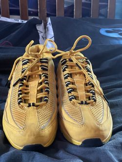 Nike Kids Yellow and Black Sneakers