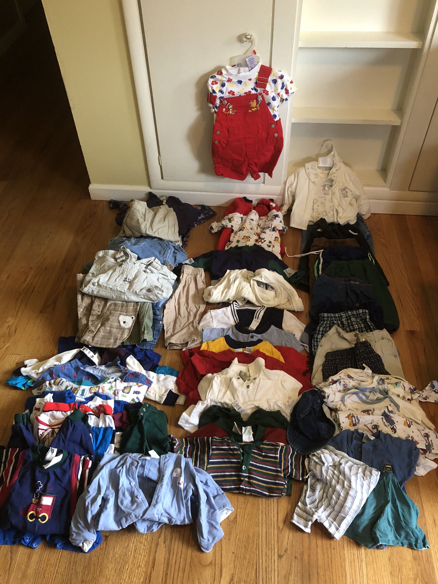 East Wenatchee- Stacks of Quality Baby (boy) Clothes- some 6, mostly 12 month