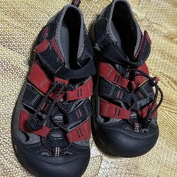 Kids Keen Velcro Hiking Outdoor waterproof Sandals Size 3