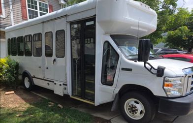 2019 FORD E450 CUTAWAY Bus