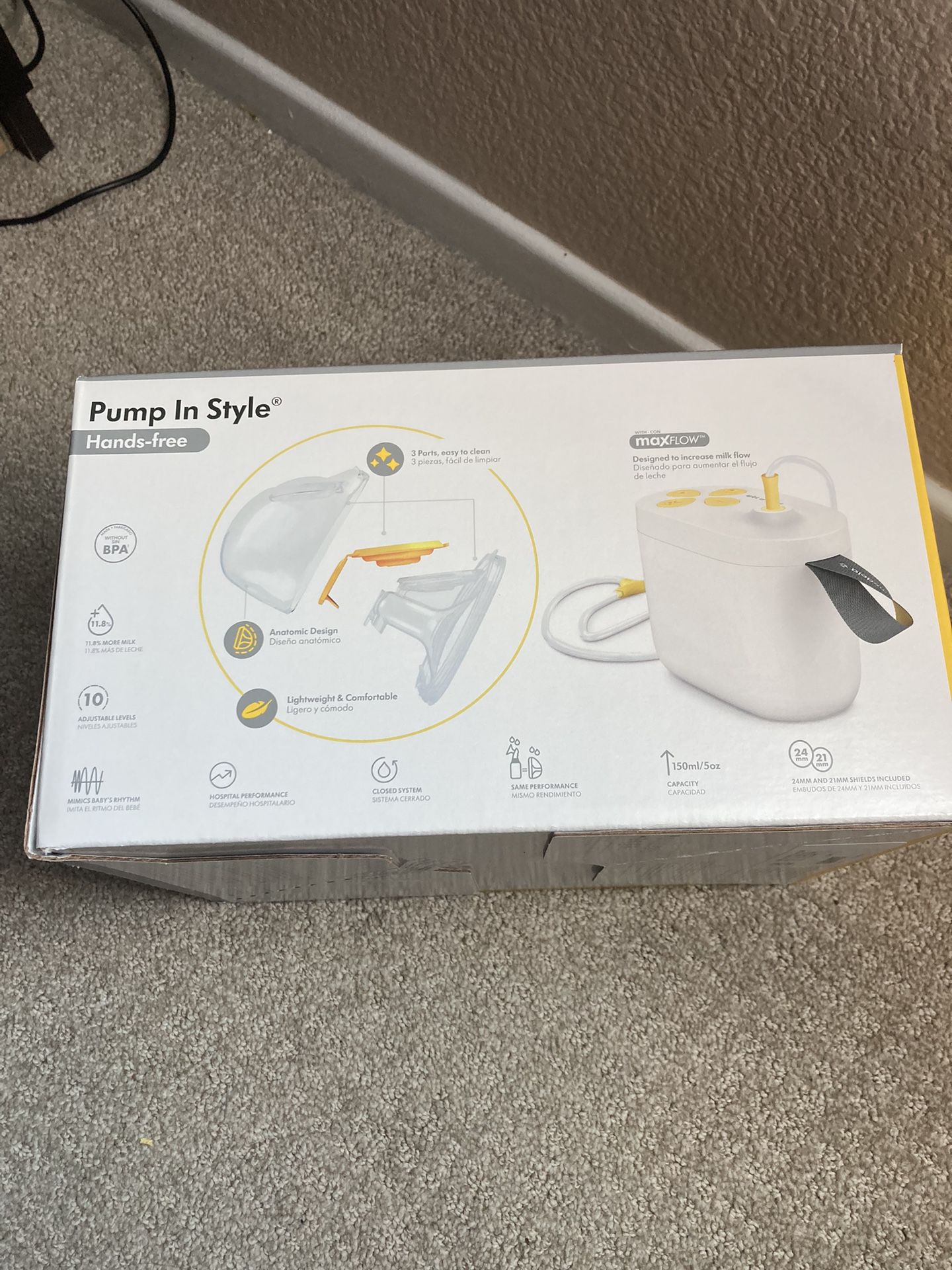 New In Box Medela Pump in Style Hands Free
