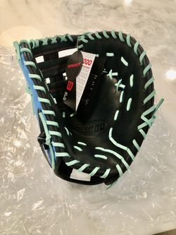 Brand New Wilson 12.5" 1677 A2000 First Base Mitt