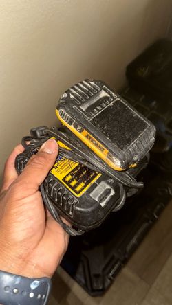 Dewalt Charge and battery