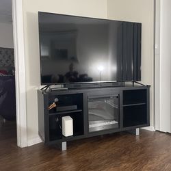 Roland TV 65” with tv stand