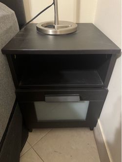 2 Dark brown nightstands