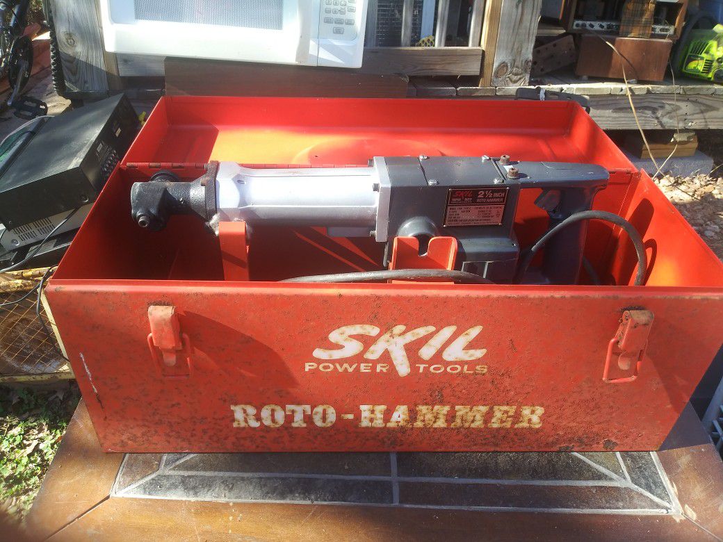 Skil Roto Hammer model 1700