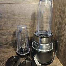 Ninja Nutri-Blender Pro with Auto-iQ, Personal Blender, CL401A