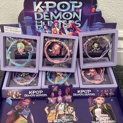 K-pop bracelet